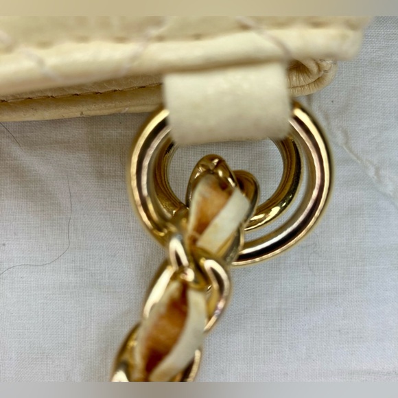 Vintage Gold Quilted Amanda Smith Purse with Adjustable Strap - Picture 10 of 11